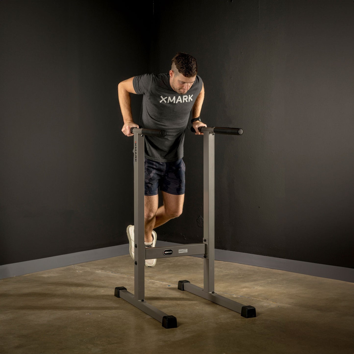 Dip Stand Station Bar for Vertical Knee Raise - Xmark