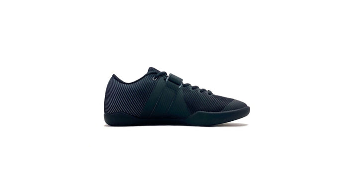 Velaasa Revolution: Throwing Shoe in Black