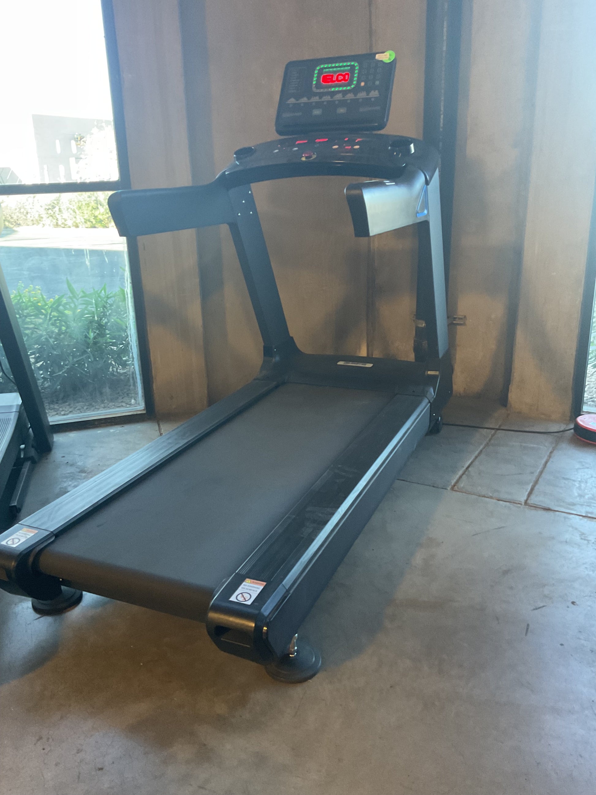 SFE Commercial Treadmill with Performance Monitor (New) Sports & Fitness Exchange
