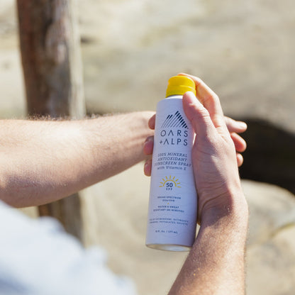 100% Mineral Antioxidant Sunscreen Spray with SPF 50 - Oars + Alps - The Track and Field Store