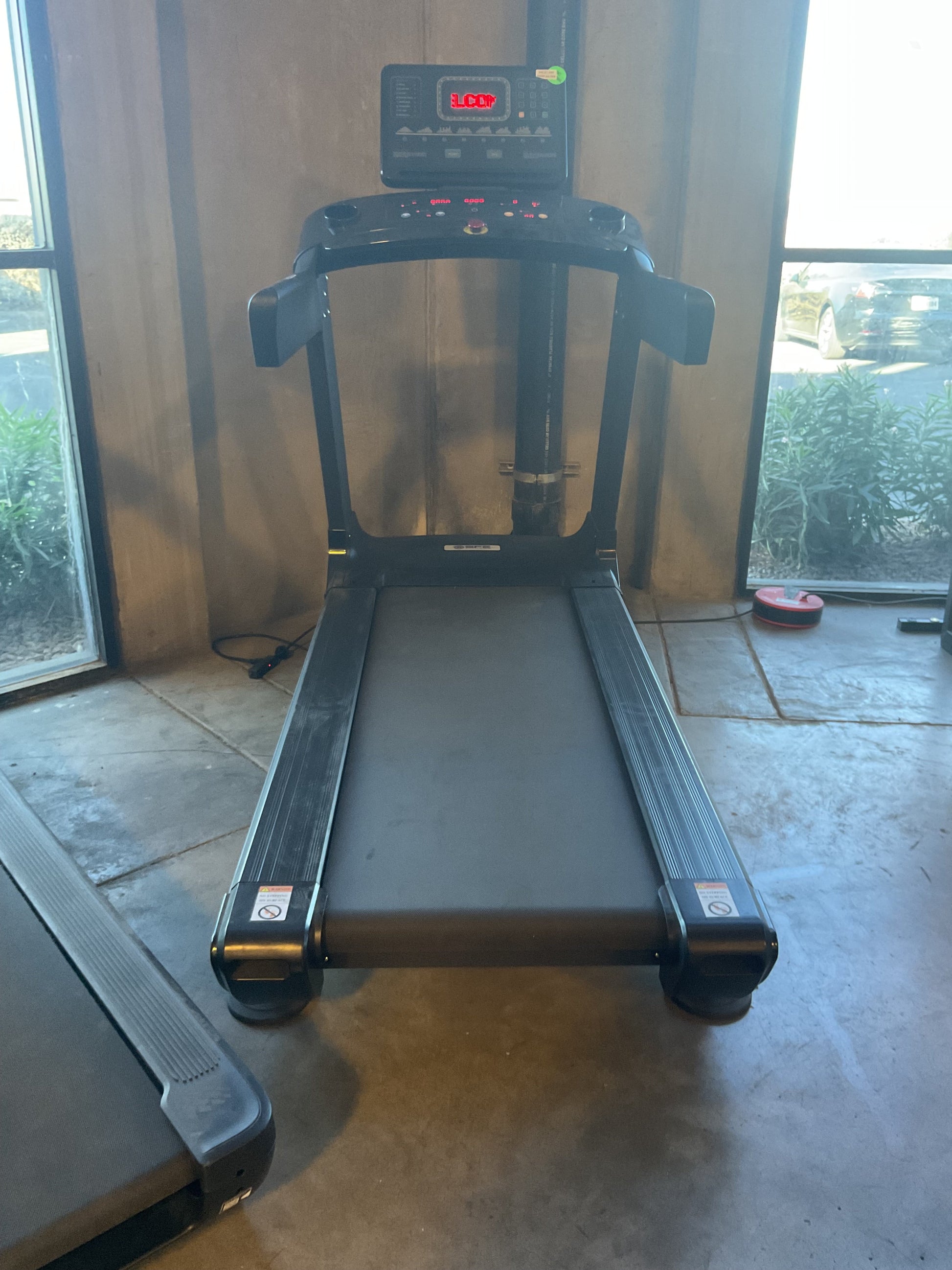 SFE Commercial Treadmill with Performance Monitor (New) Sports & Fitness Exchange