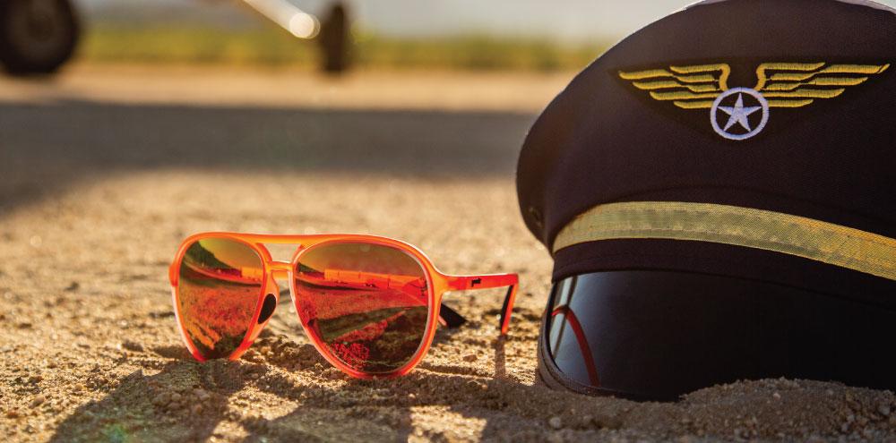 Mach G - CAPTAIN BLUNT'S RED-EYE - goodr - The Track and Field Store