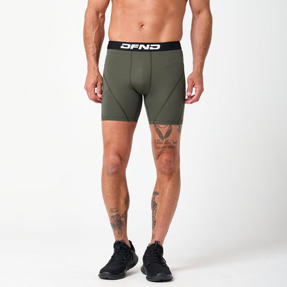 ACTIVE Ax COMPRESSION SHORTS 5" DFND