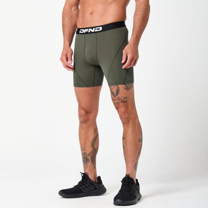 ACTIVE Ax COMPRESSION SHORTS 5" DFND