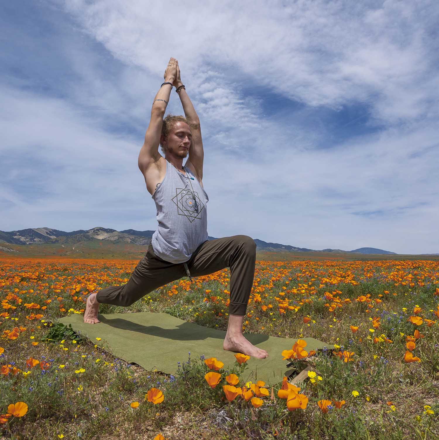Ultralight 4.0 Folding Travel Yoga Mat - Yogo - The Track and Field Store