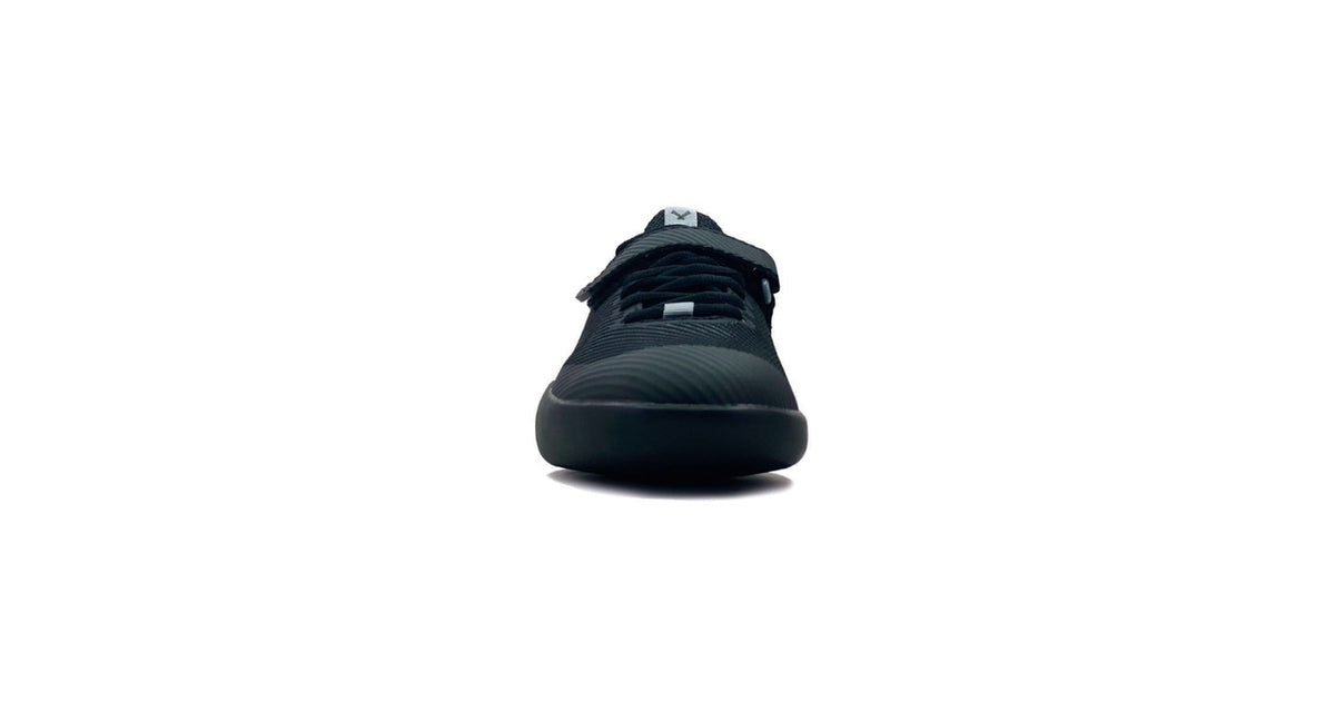 Velaasa Stones: Throwing Shoe in Black