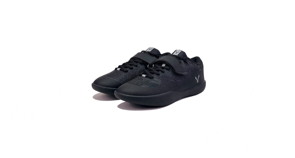 Velaasa Stones: Throwing Shoe in Black