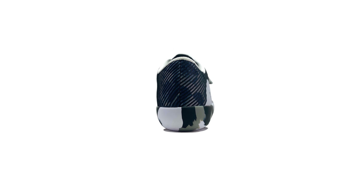 Velaasa Stones: Throwing Shoe in Snow Camo
