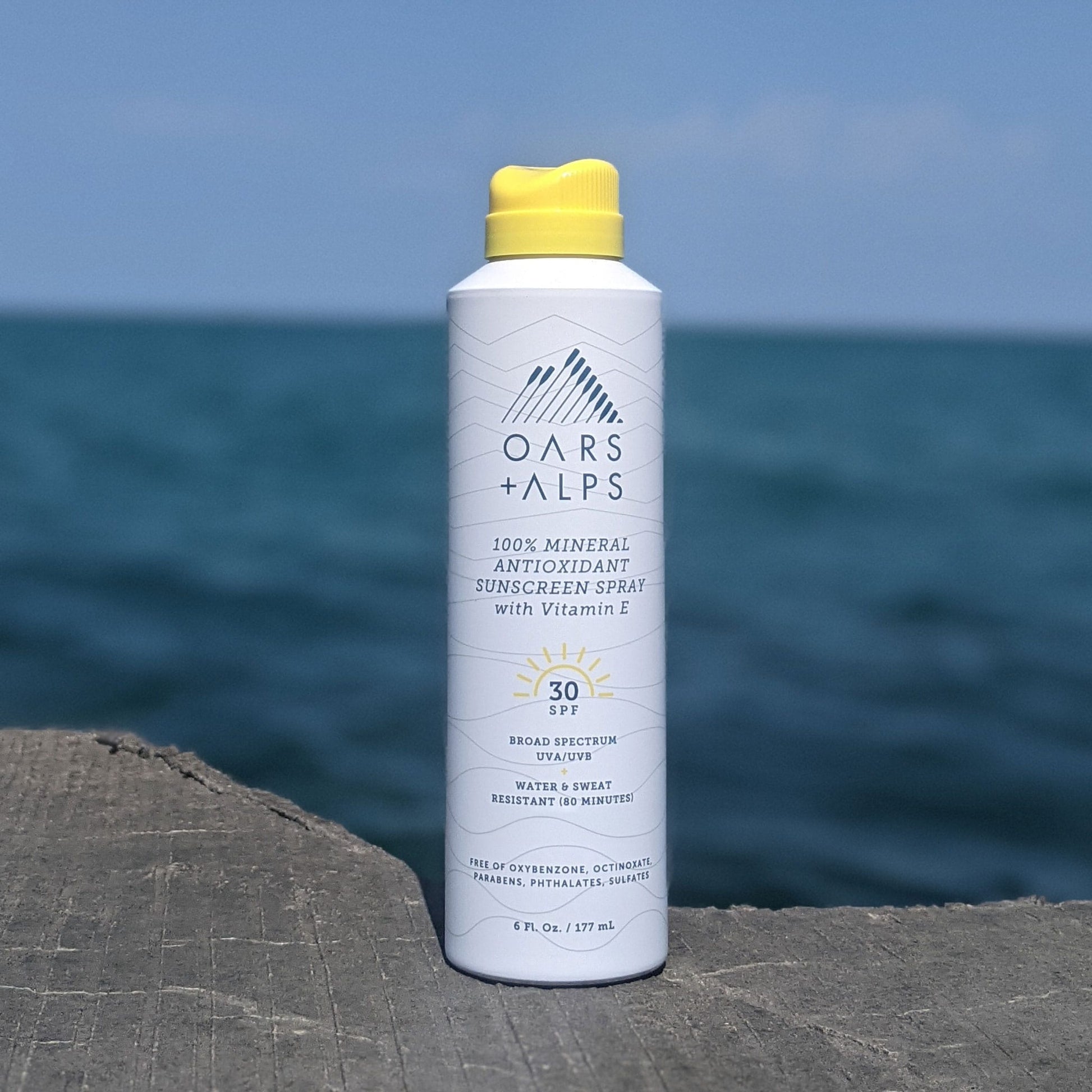 100% Mineral Antioxidant Sunscreen Spray with SPF 30 - Oars + Alps - The Track and Field Store
