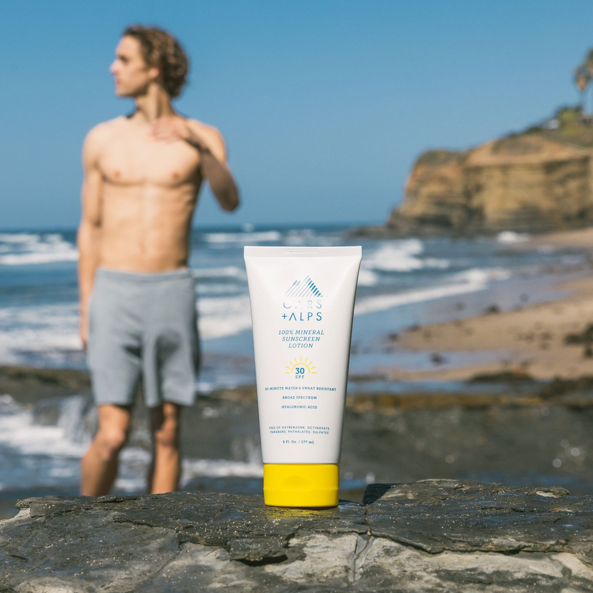 100% Mineral Sunscreen Lotion with SPF 30 - Oars + Alps - The Track and Field Store