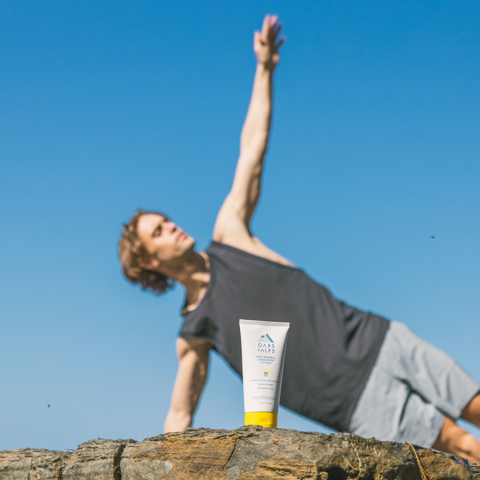 100% Mineral Sunscreen Lotion with SPF 30 - Oars + Alps - The Track and Field Store
