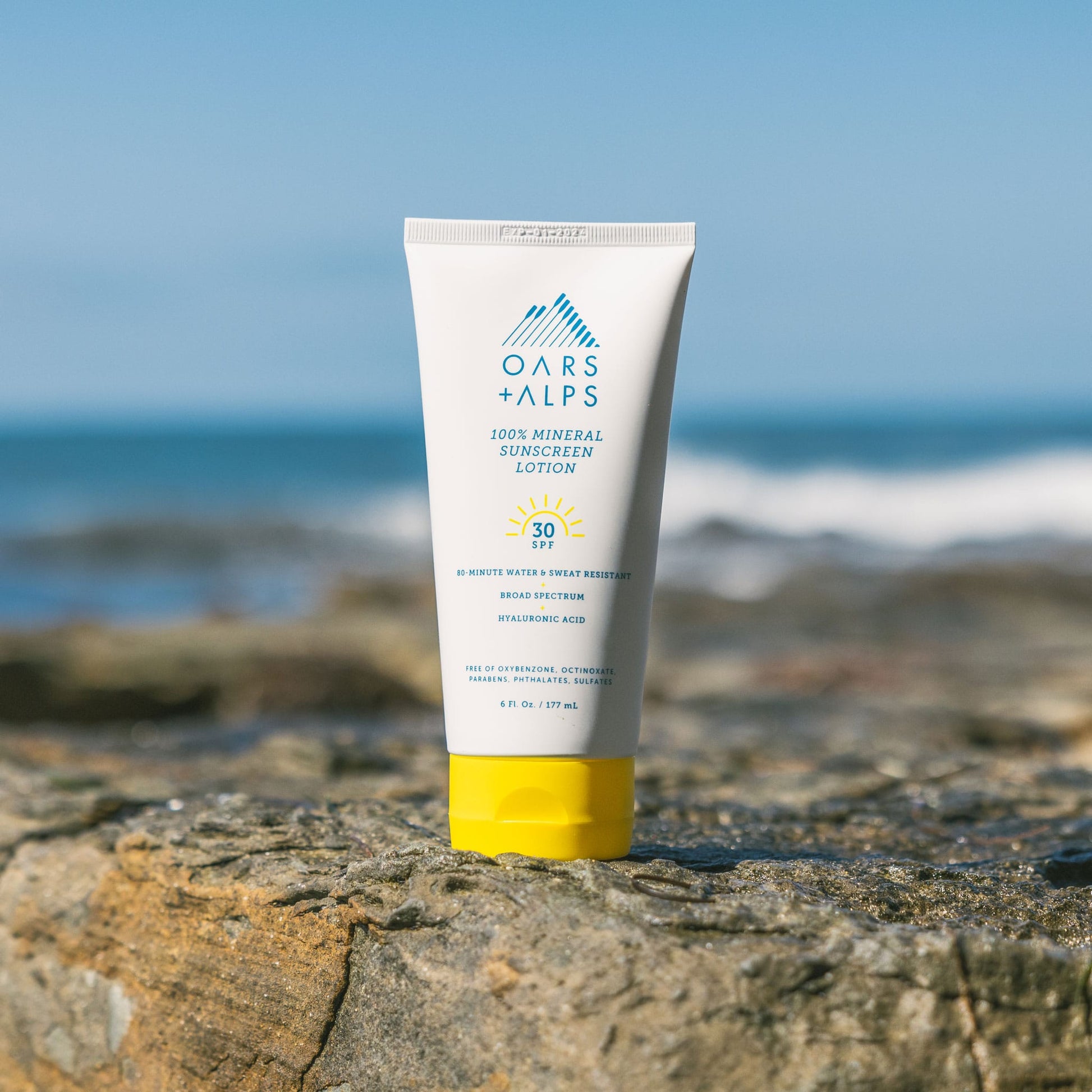 100% Mineral Sunscreen Lotion with SPF 30 - Oars + Alps - The Track and Field Store